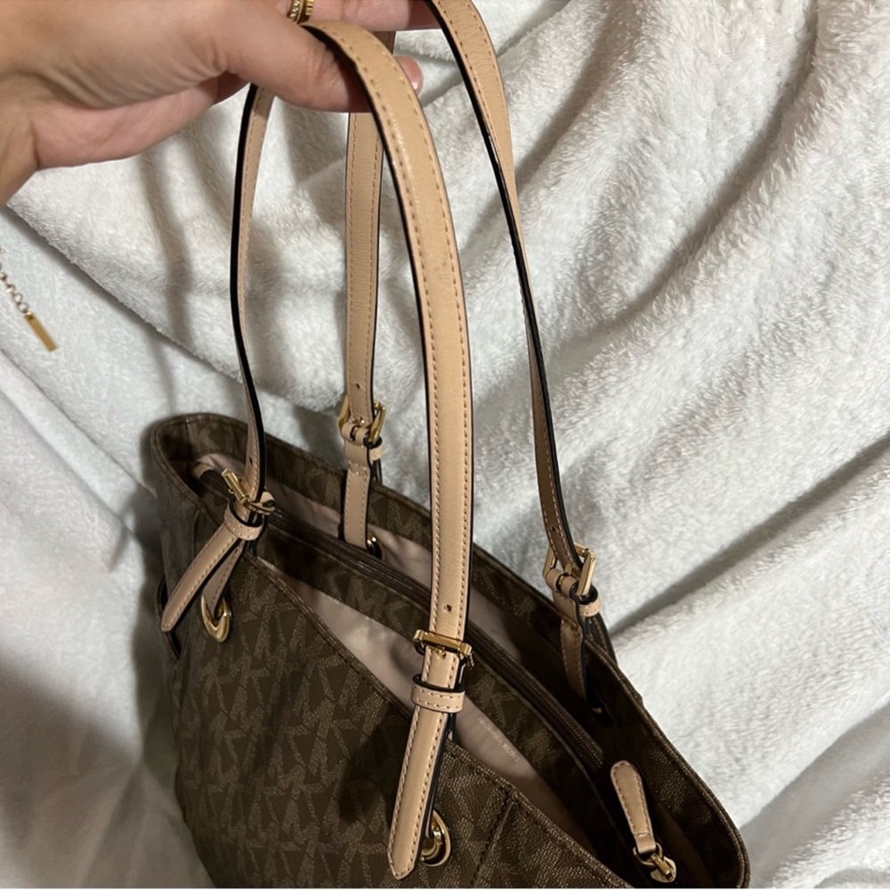 Michael Kors Jet Set Logo Tote Mocha - Picture 7 of 16